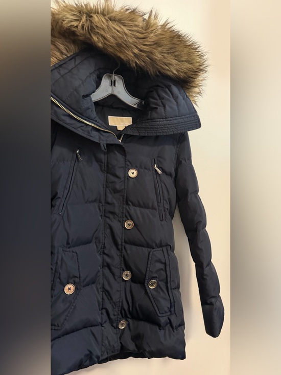 Michael Kors Jackets & Blazers - Women’s Michael Kors Navy Puffer Coat w/ Fur Hood